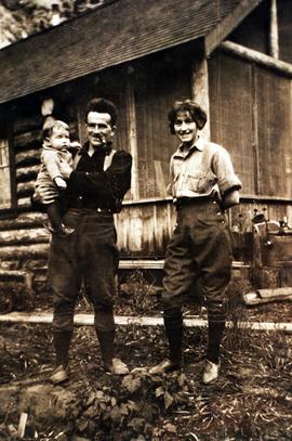 Ray Sansom, wife Anne Sansom, and son Ray Sansom Jr.