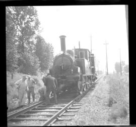 "Dunrobin" locomotive and saloon coach