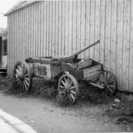 4-wheeled wagon