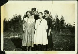 Bob Baxter with Mother and Sisters