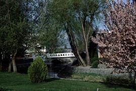 Park entrance to Kelowna
