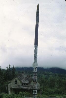 Totem poles, Kitseguecla