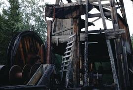 Old oil rig at Cabin Creek
