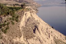 Slide (slump) in glaciolacustrine silts at Summerland