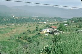 Rural houses in Ooteshenia
