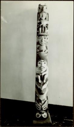 Model wooden totem pole