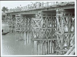 Bangladesh : Wooden trusses of a bridge