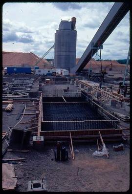 Pulpmill - Expansion Project - Chip towers from original mill