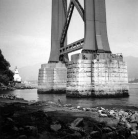 View of the Lions Gate Bridge in Vancouver, BC