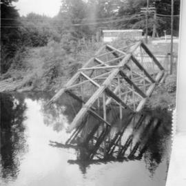 Former bridge crossing the Nanaimo River
