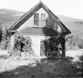 Abandoned house, Trout Lake