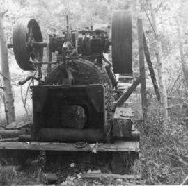 Portable 2 cyclinder traction engine found south of Nahun